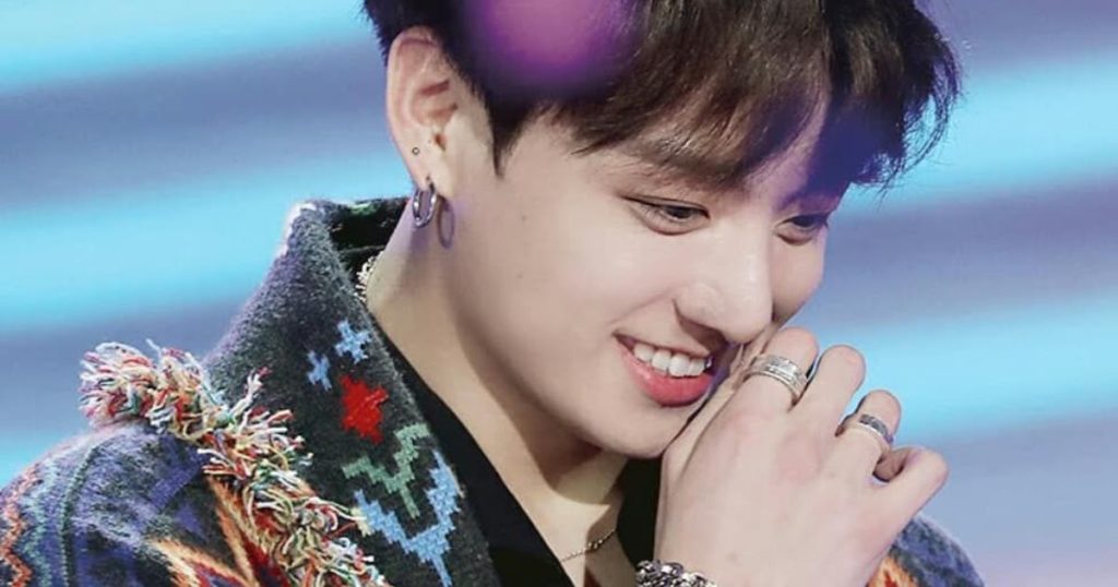 Voici ce que Jungkook de BTS a répondu quand un fan masculin lui a demandé de sortir avec lui - et c'est totalement adorable