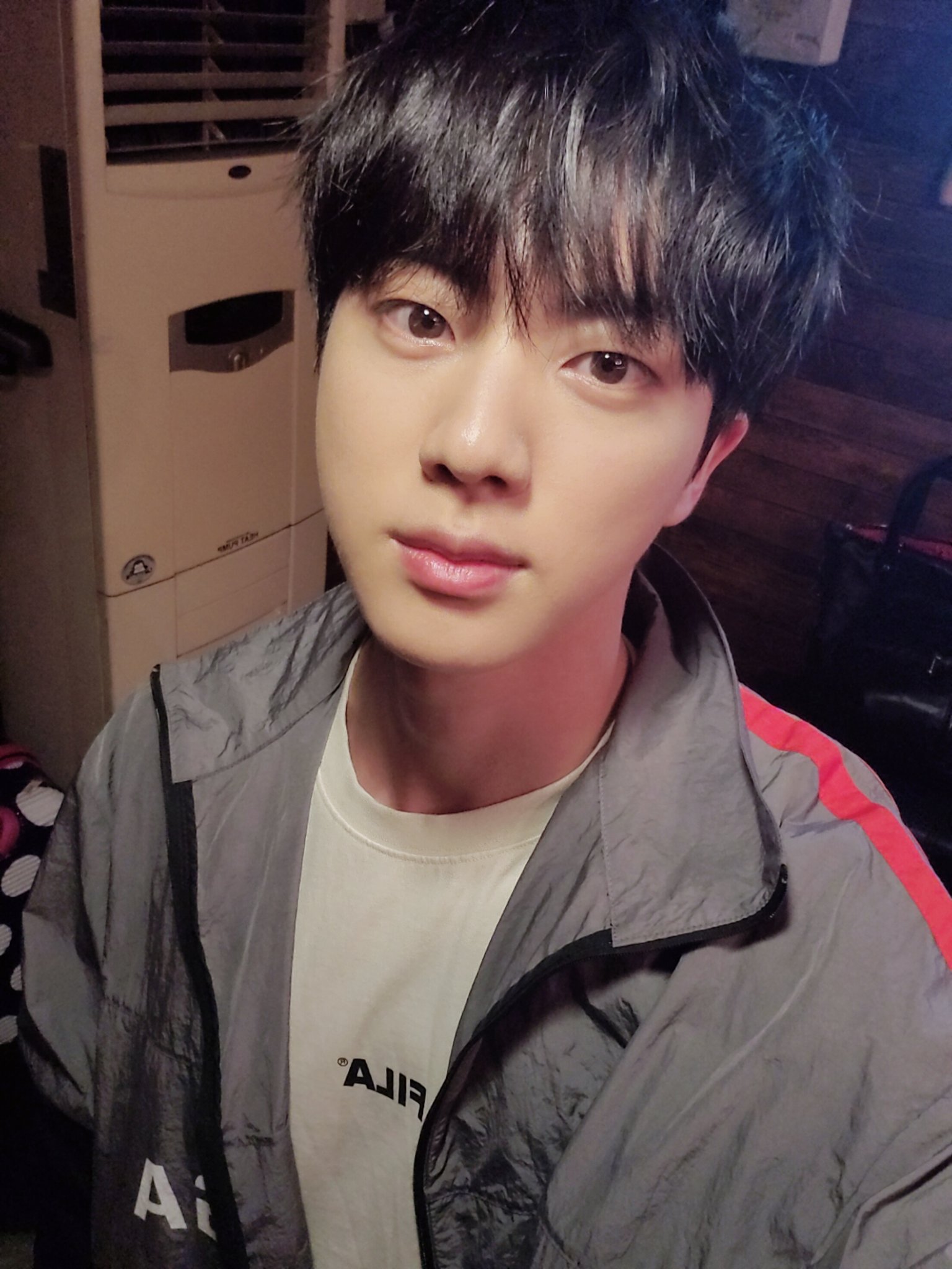 bts jin selfie 1