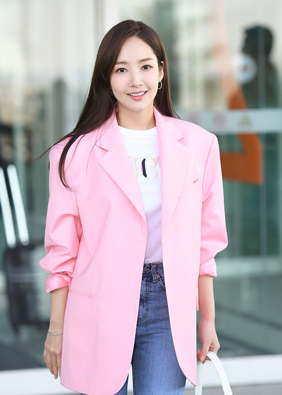 190214_Park_Min-young _-_ Incheon_airport-3