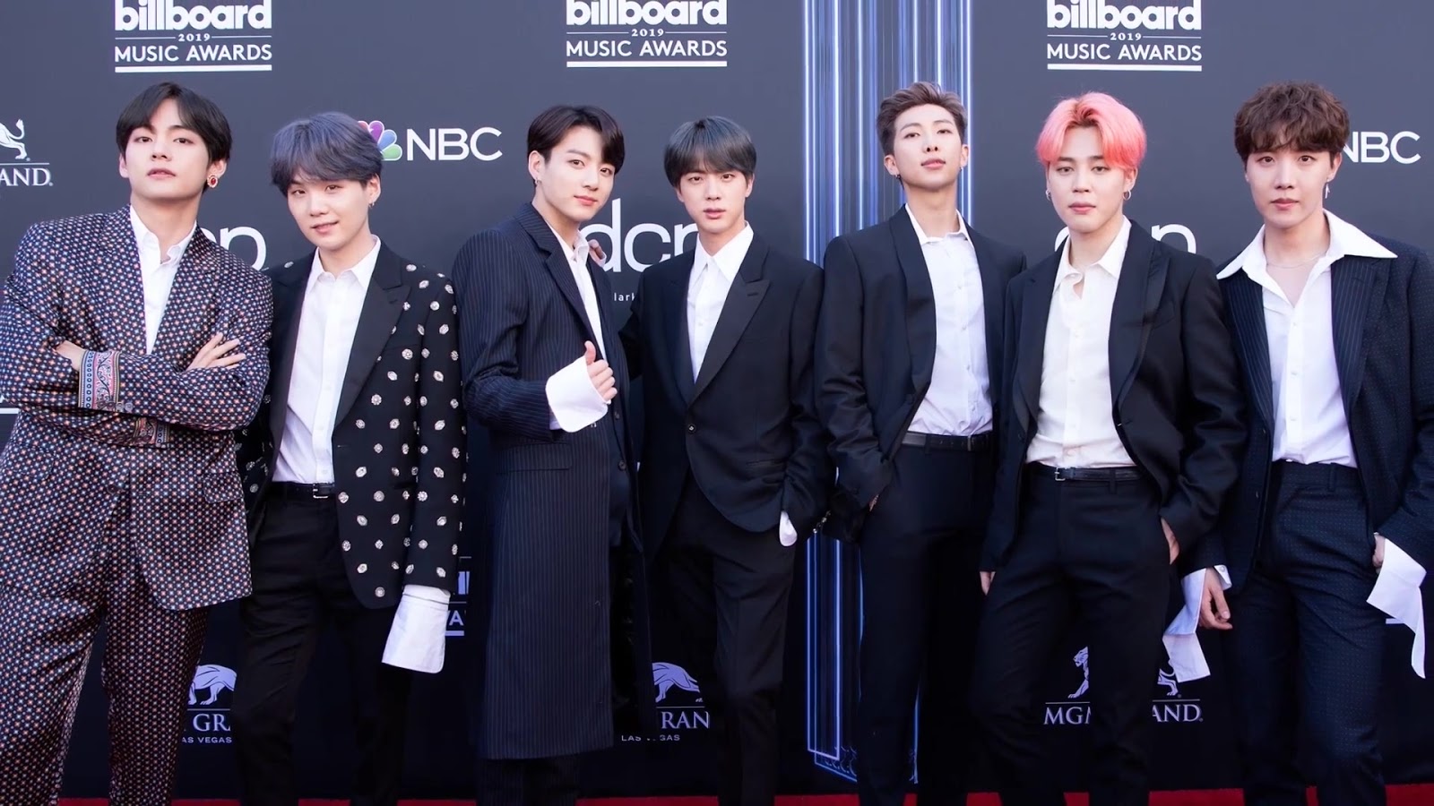 BTS_on_the_Billboard_Music_Awards_red_carpet, _1_May_2019