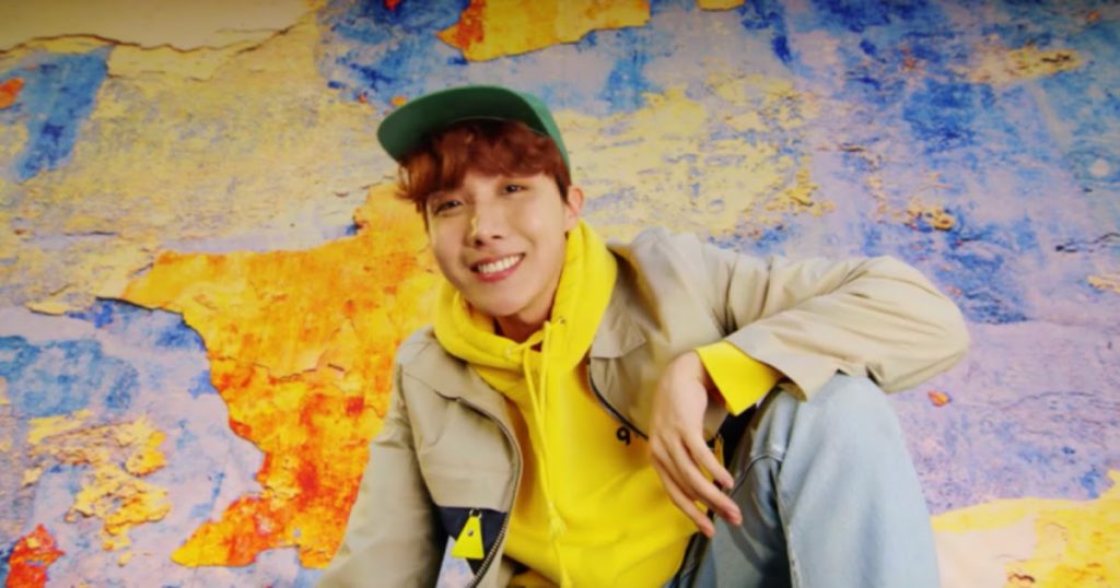 BTS J-Hope en tête des graphiques iTunes 2 ans après sa sortie