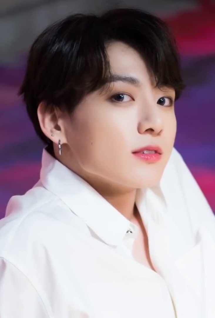 Jungkook_for_Dispatch__Boy_With_Luv__MV_behind_the_scene_shooting, _15_March_2019_07_ (recadré)