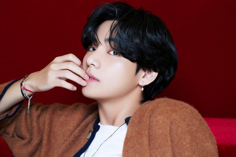 V de BTS est le premier à jouer dans les photos conceptuelles du prochain album «BE»