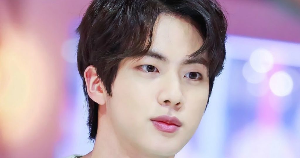 Un fan se souvient d'un moment spécial avec Jin de BTS qui leur donne de la force même à ce jour