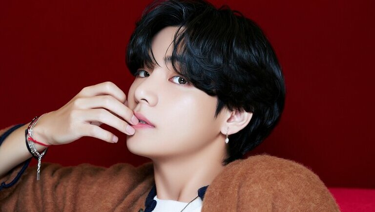 L'interaction de BTS V avec sa mère et son père vue à travers KakaoTalk |  Kpopmap