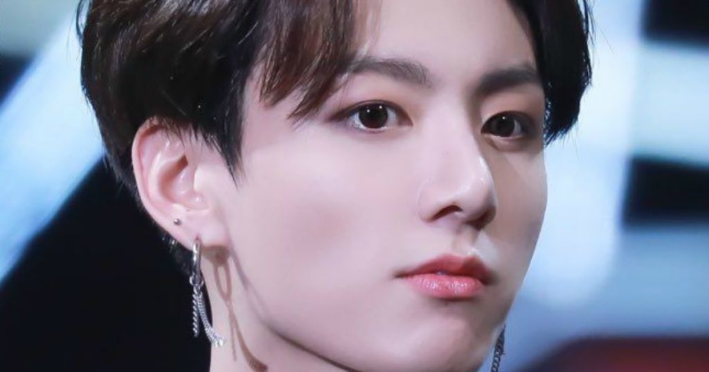 Les sourcils de BTS Jungkook étaient déjà prêts à la perfection à la naissance