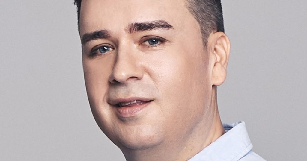 "Le retour de Superman" Sam Hammington révèle les DM des "fans de BTS concernés" ... et d'autres ARMY viennent s'excuser