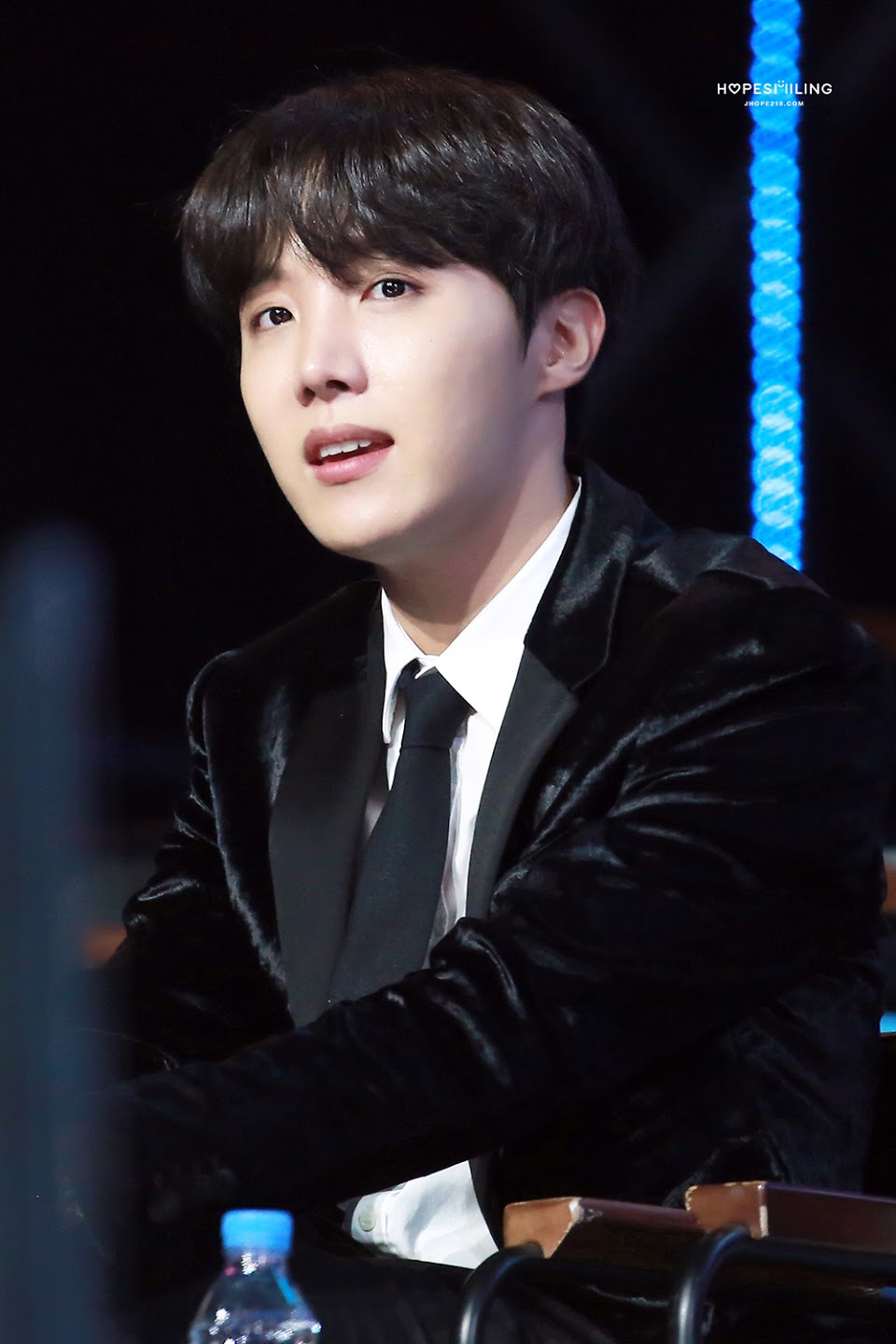 J-Hope_at_the_2019_Golden_Disc_Awards_day_1_ (4)