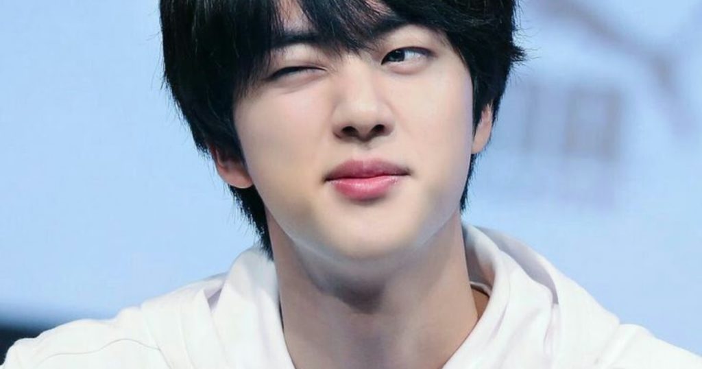 5 avis de non-fans qui ont vu Jin de BTS dans la vraie vie pour prouver à quel point il est beau