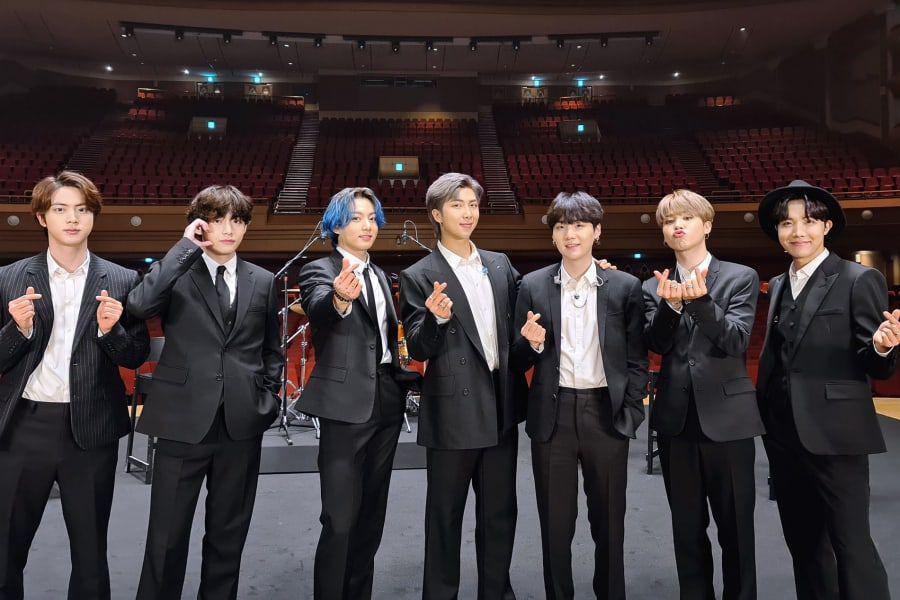 Regardez: BTS illumine la scène pour le concert de charité en ligne de la Grammy Week