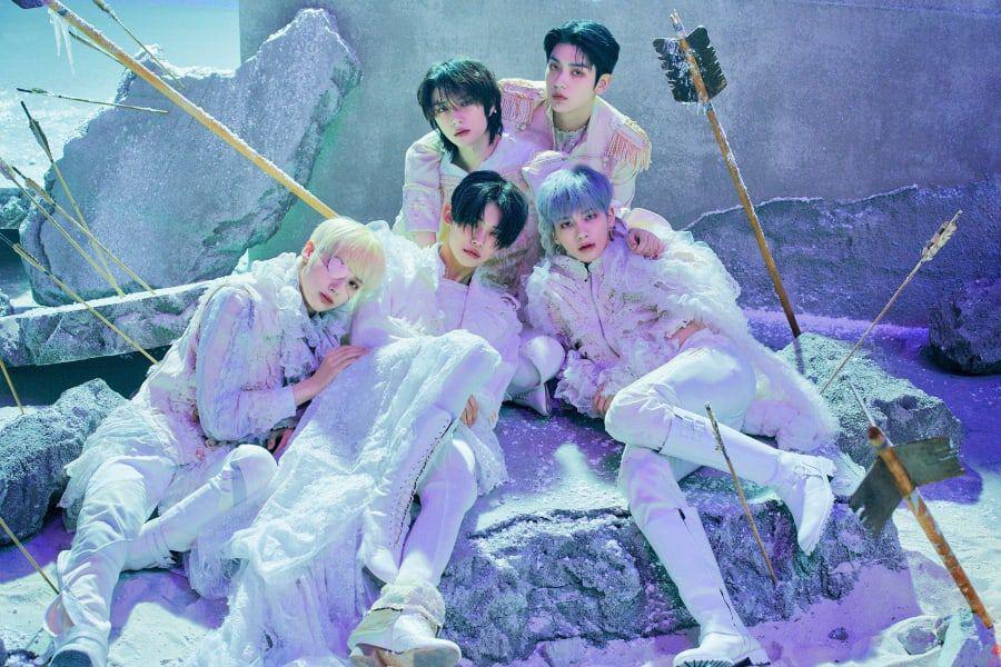 TXT en tête des classements iTunes dans le monde entier avec le nouvel album «The Chaos Chapter: FREEZE»