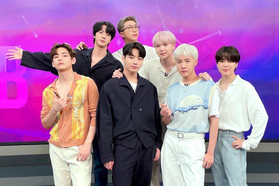 BTS apparaît sur SBS News pour parler de la séquence historique de Hot 100, de « Permission de danser » et d'être des envoyés présidentiels