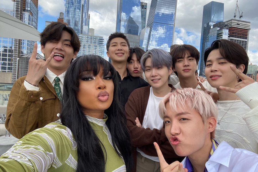 Megan Thee Stallion partage des photos prises avec BTS à New York