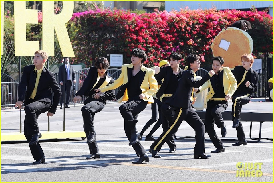 bts-crosswalk-avec-james-corden-041