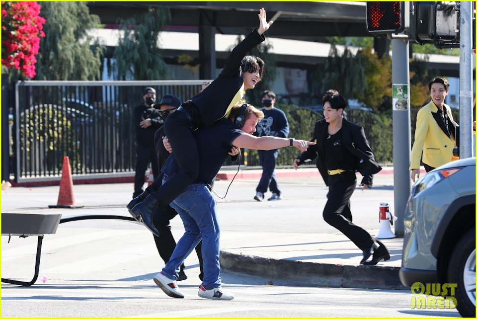 bts-crosswalk-avec-james-corden-049