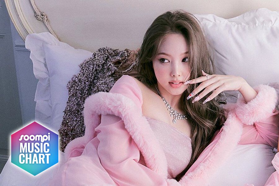 "POP!" de Nayeon  Reste n° 1 ;  Tableau de la musique K-Pop de Soompi 2022, semaine 3 de juillet