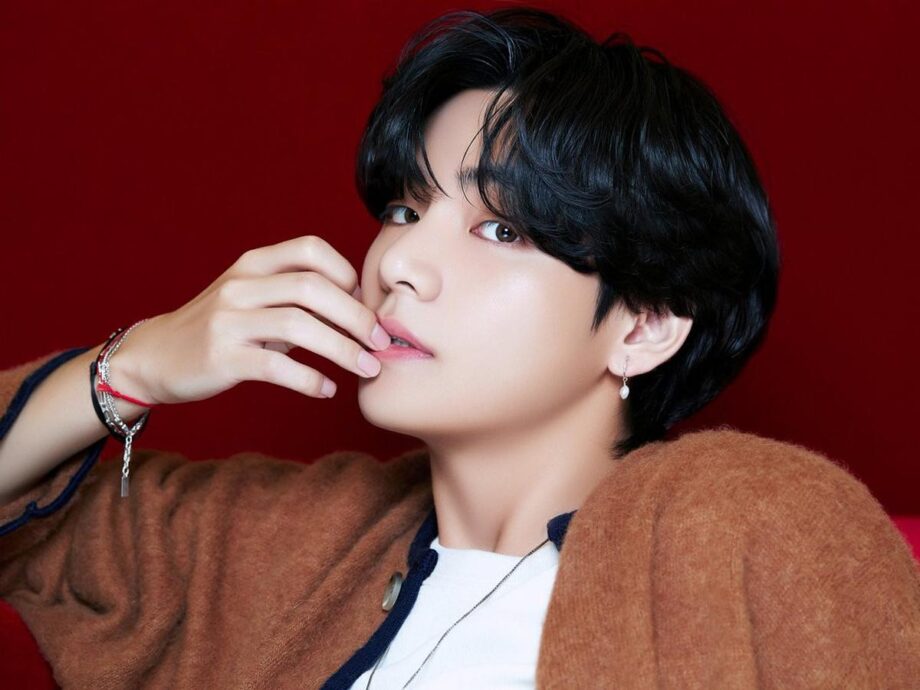 bts-v-aka-taehyungs-de-belles-photos-irréalistes-qui-font-fondre-votre-coeur-pour-sûr-3-920x690