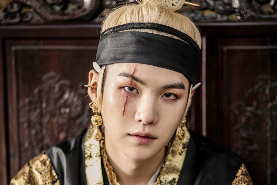 Suga de BTS devient le 2e soliste masculin coréen de l'histoire de YouTube à avoir un MV atteignant 400 millions de vues avec "Daechwita"