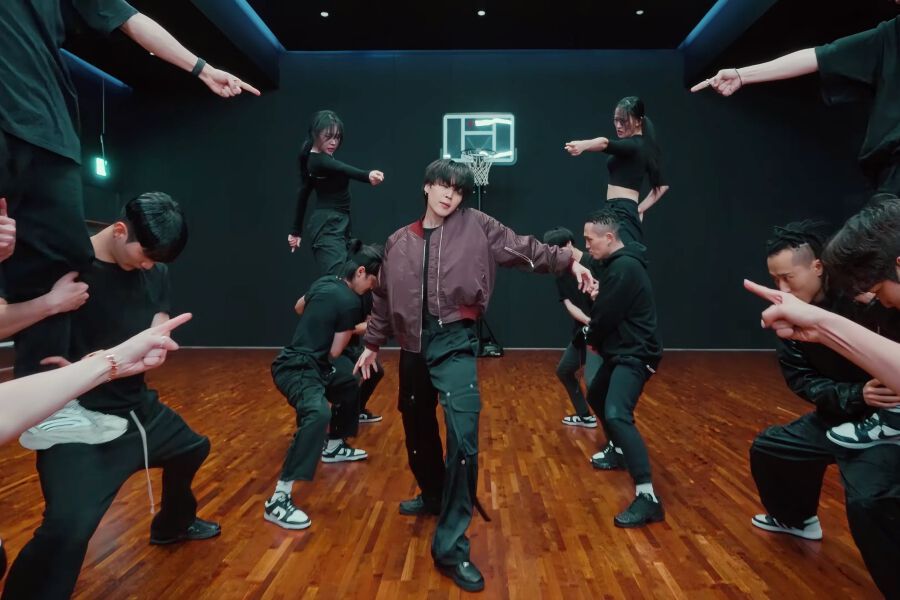 Regardez : Jimin de BTS impressionne avec une vidéo de pratique de danse spectaculaire pour "Set Me Free Pt.2"