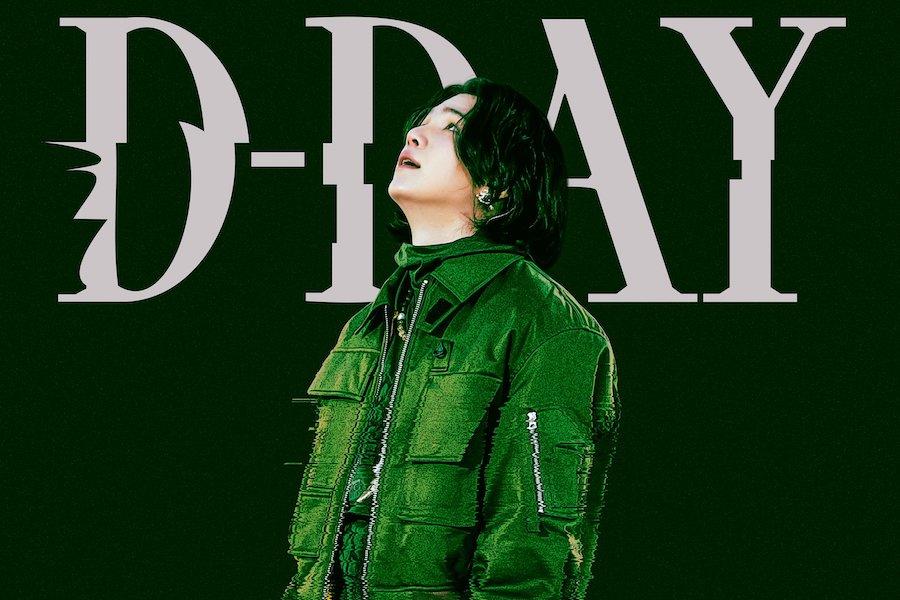 Suga de BTS lève les yeux vers le ciel sur l'affiche du nouveau documentaire solo "SUGA: Road To D-DAY"