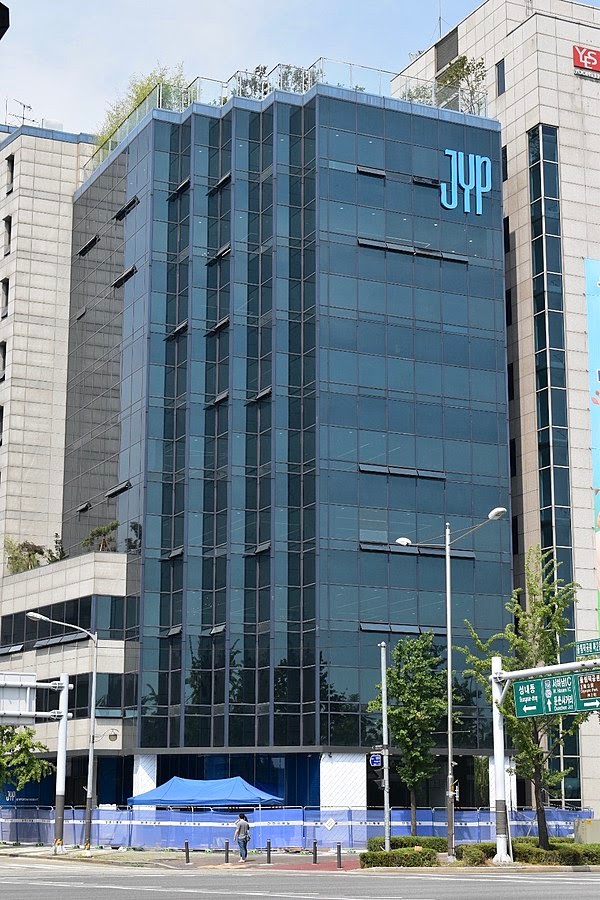 jyp-building-maintenant-1