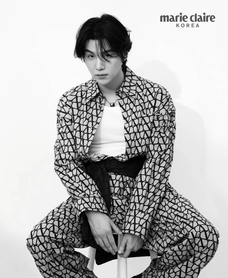 bts-suga-marie-claire-korea-x-valentino-may-2023-issue-v0-vj60fkz6c70b1