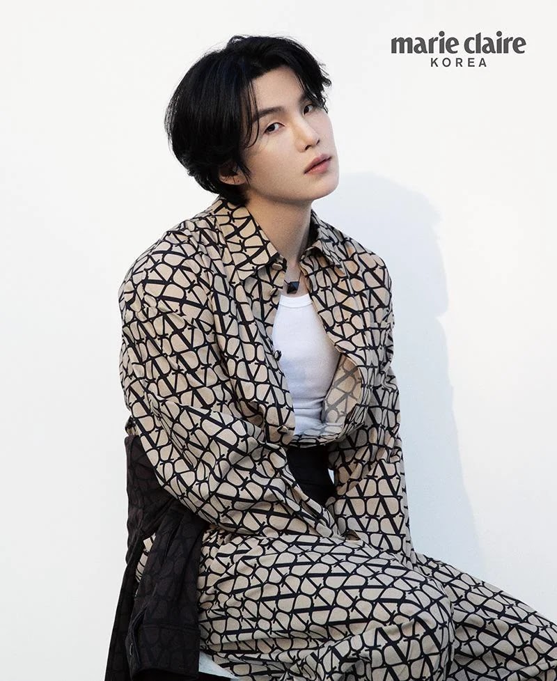 bts-suga-marie-claire-korea-x-valentino-may-2023-issue-v0-r9vu3lz6c70b1