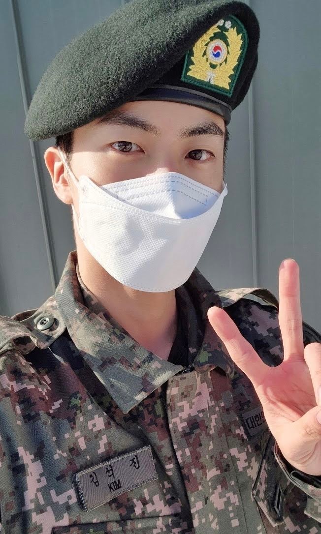 militaire-weverse-jin-2