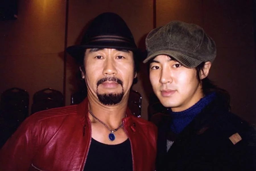 Le père et chanteur de Jun Jin de Shinhwa, Charlie Park, est décédé