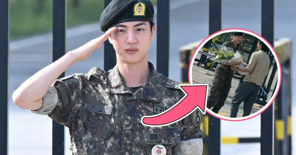 Qui sont les autres hommes qui accueillent Jin de BTS à sa sortie militaire ?