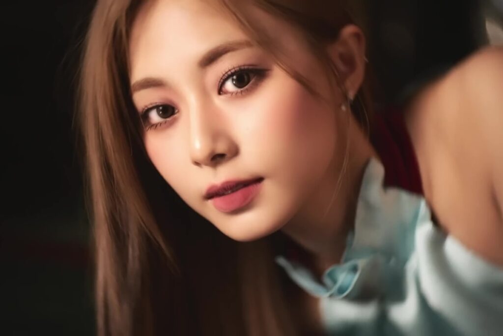 Tzuyu de TWICE surprend avec la bande-annonce de son premier album solo « abouTZU »