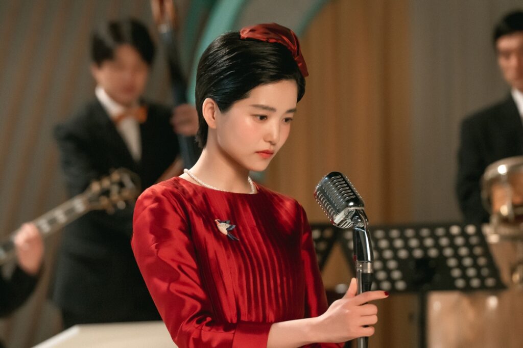 Kim Tae Ri se prépare à faire ses débuts en tant que chanteuse pop dans "Jeongnyeon : The Star Is Born"