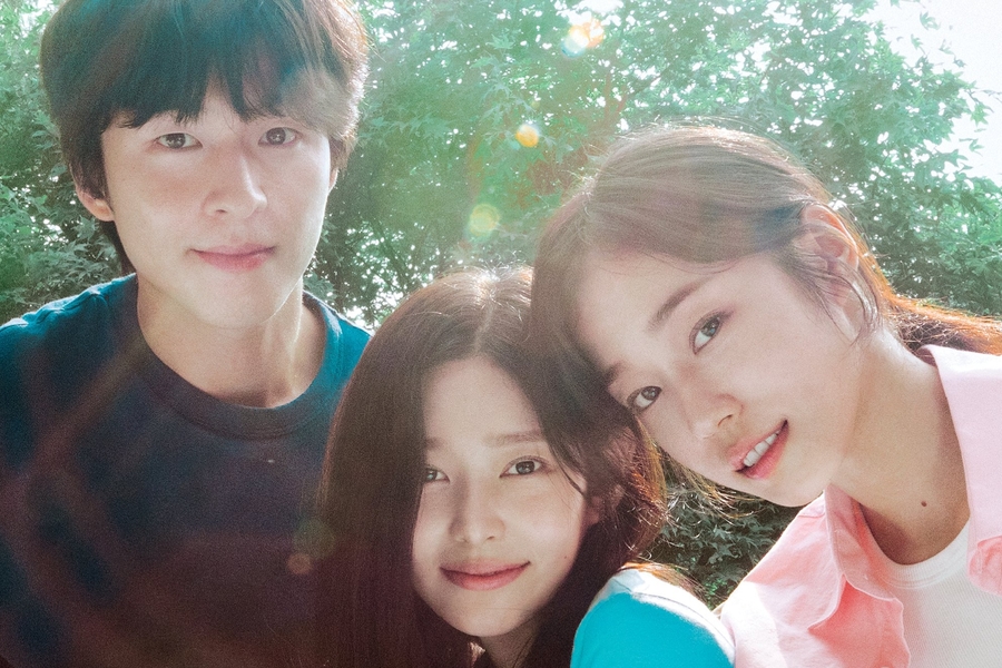 Regarder : Hong Kyung partage une connexion spéciale avec Roh Yoon Seo et Kim Min Ju dans la bande-annonce et l'affiche de "Hear Me: Our Summer"