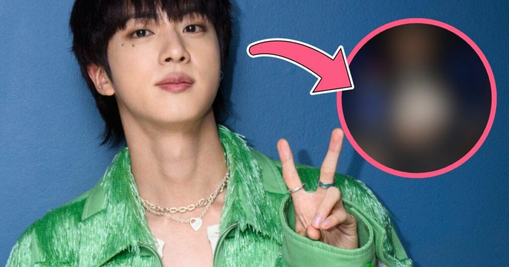 Jin de BTS expose sa taille "Itty-Bitty"