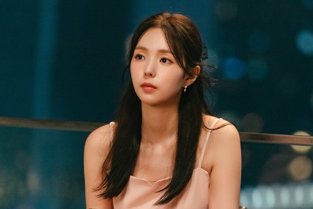 Chae Soo Bin est une interprète en langue des signes qui fait face à un tournant dans « Quand le téléphone sonne »