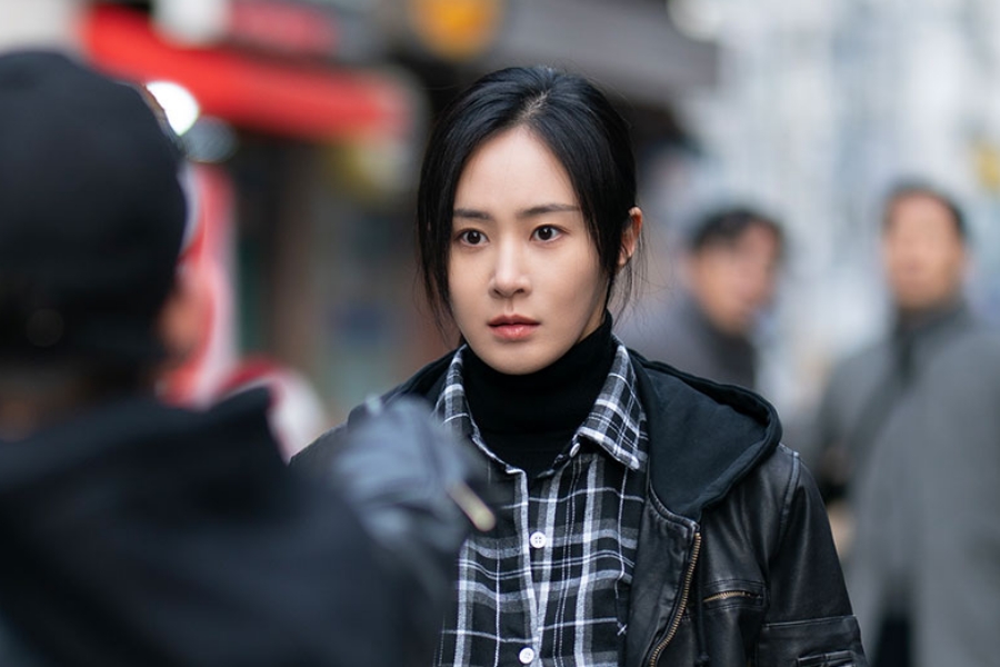 Yuri de Girls' Generation attrape sans crainte un criminel armé d'un couteau dans "Parole Examiner Lee"